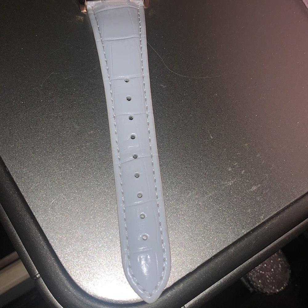 Watch - Picture 2 of 6
